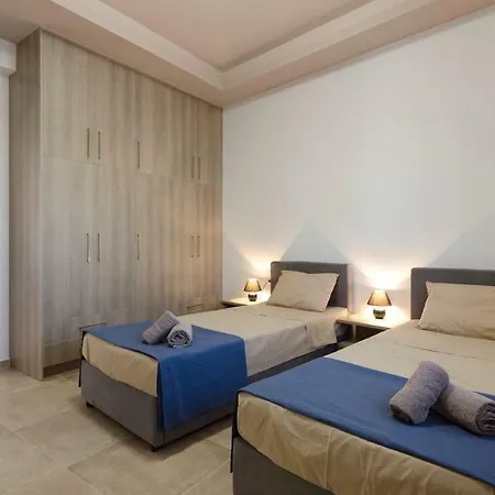 Luxury Next To The Sea