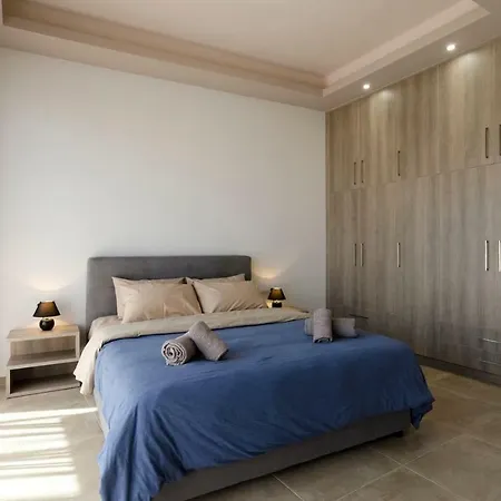 Luxury Next To The Sea